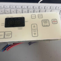 Whirlpool Range Oven Control Board -Used. Part #9755992
