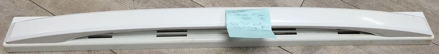 Whirlpool Range Door Handle and Oven Top Trim – White. Part #9761982 and #9761975 (USED)